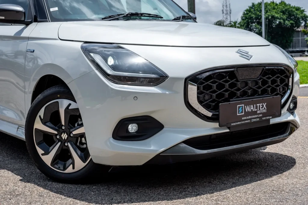 Suzuki Swift MZ 2023 Two-Tone Colour